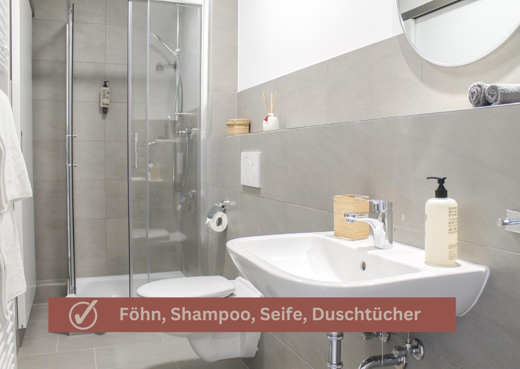 קובלנץ African-Style Apartment - Stadtnah, Parkplatz, E-Ladestation Fuer Auto & Fahrraeder, Gitterbox Fuer Fahrraeder, Fitnessstudio מראה חיצוני תמונה