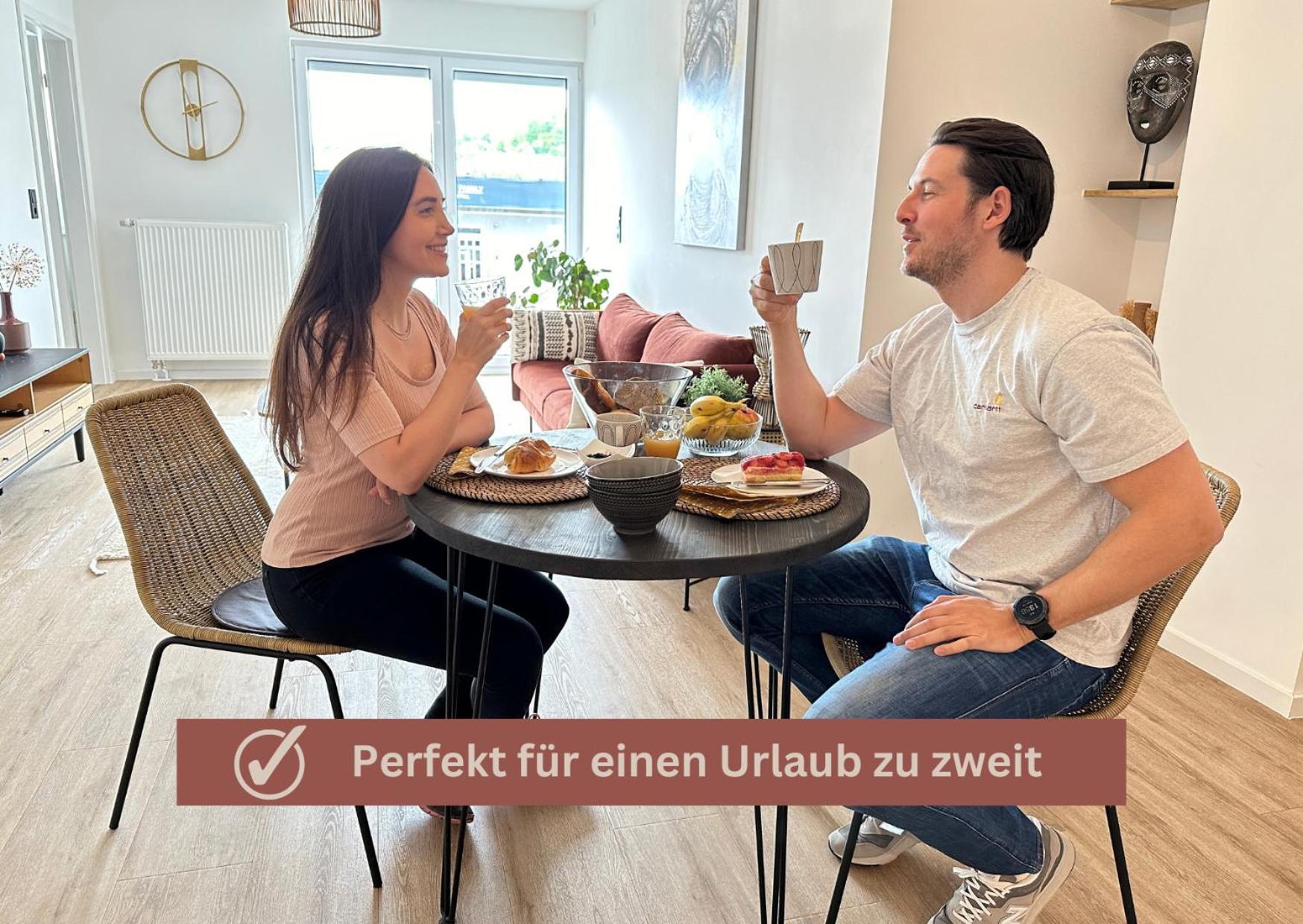 קובלנץ African-Style Apartment - Stadtnah, Parkplatz, E-Ladestation Fuer Auto & Fahrraeder, Gitterbox Fuer Fahrraeder, Fitnessstudio מראה חיצוני תמונה
